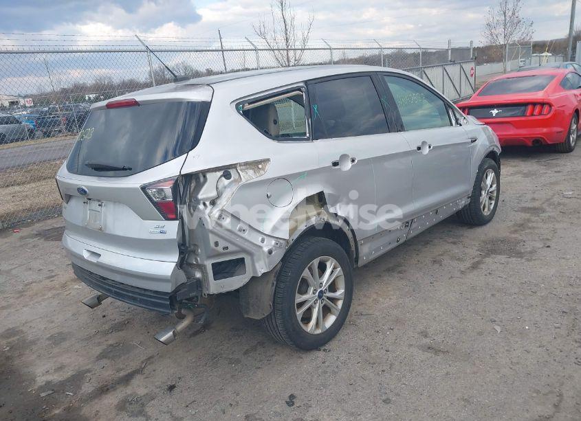 Photo 4 of 2017 Ford Escape SE (VIN 1FMCU9GDXHUA46689)