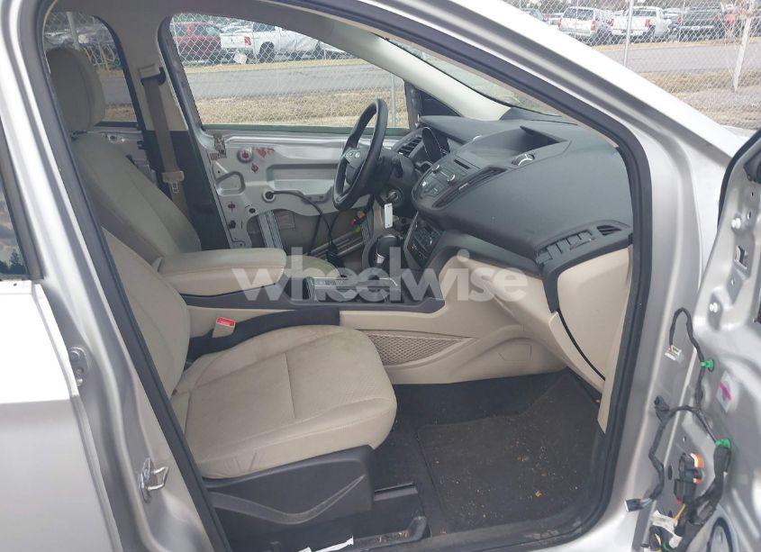 Photo 5 of 2017 Ford Escape SE (VIN 1FMCU9GDXHUA46689)