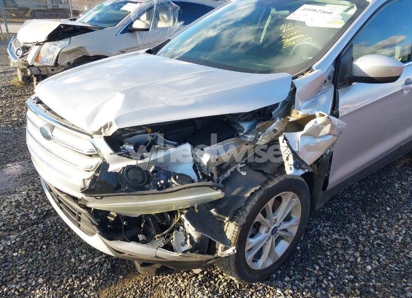 Photo 6 of 2017 Ford Escape SE (VIN 1FMCU9GDXHUA59698)