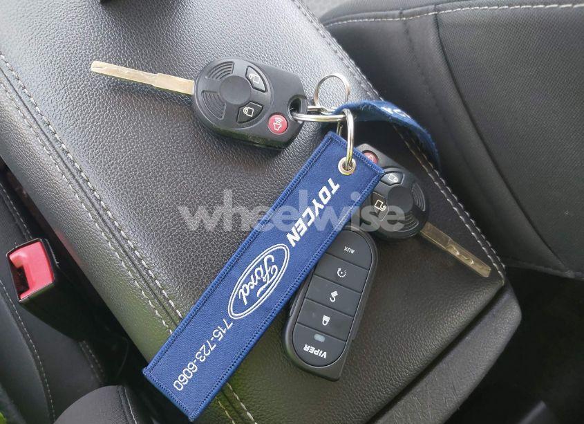 Photo 11 of 2017 Ford Escape SE (VIN 1FMCU9GDXHUA62746)