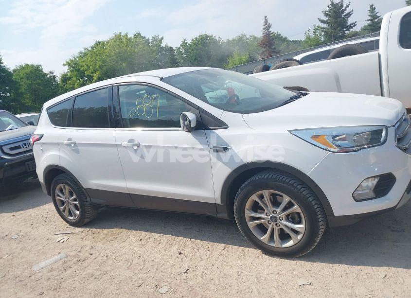 Photo 13 of 2017 Ford Escape SE (VIN 1FMCU9GDXHUA62746)