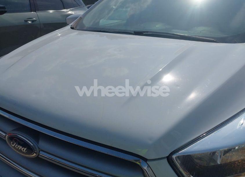 Photo 6 of 2017 Ford Escape SE (VIN 1FMCU9GDXHUA62746)