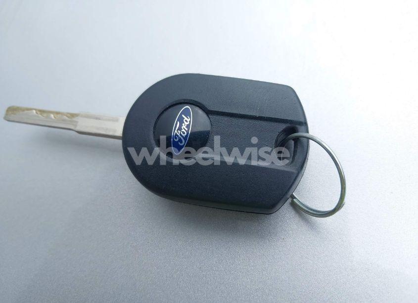 Photo 11 of 2017 Ford Escape SE (VIN 1FMCU9GDXHUA73293)