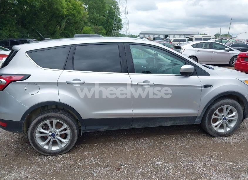 Photo 13 of 2017 Ford Escape SE (VIN 1FMCU9GDXHUA73293)