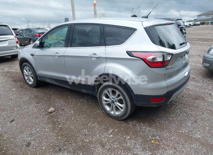 Photo 3 of 2017 Ford Escape SE (VIN 1FMCU9GDXHUA73293)