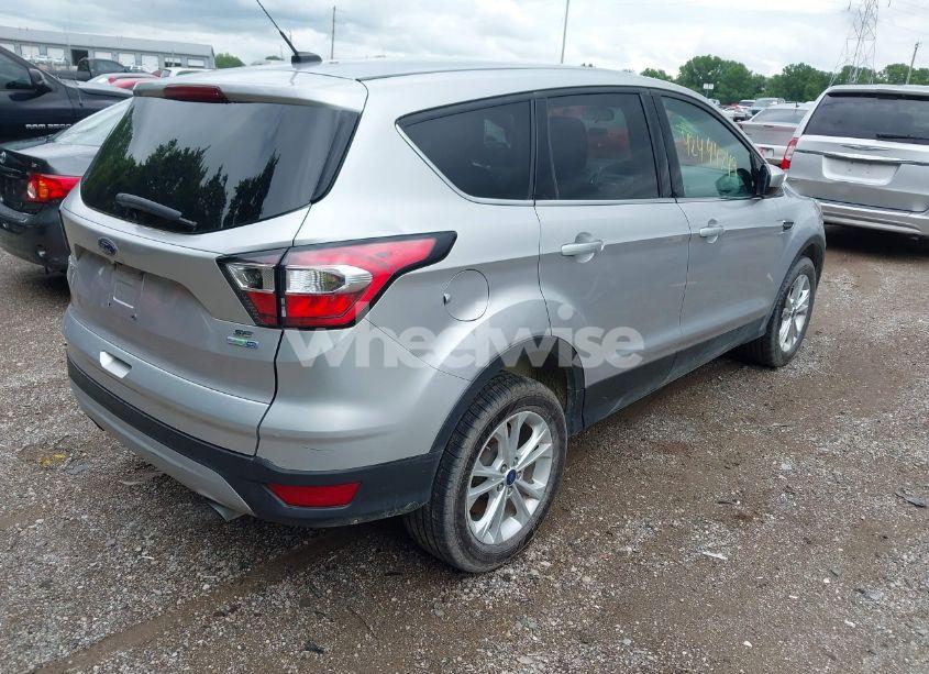 Photo 4 of 2017 Ford Escape SE (VIN 1FMCU9GDXHUA73293)