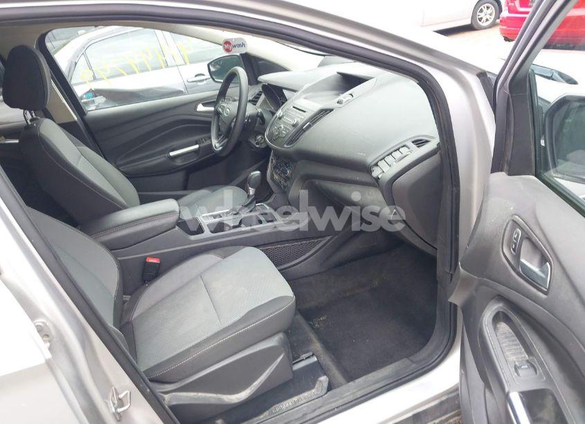 Photo 5 of 2017 Ford Escape SE (VIN 1FMCU9GDXHUA73293)