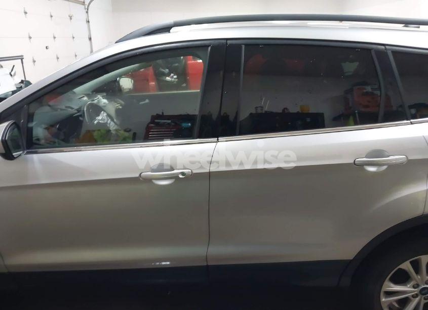 Photo 15 of 2017 Ford Escape SE (VIN 1FMCU9GDXHUA83838)