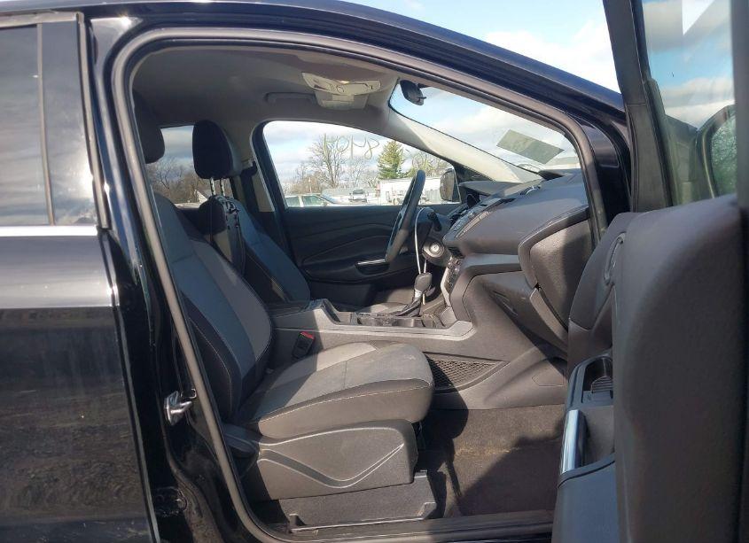 Photo 5 of 2017 Ford Escape SE (VIN 1FMCU9GDXHUA86609)