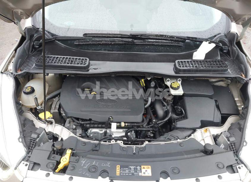 Photo 10 of 2017 Ford Escape SE (VIN 1FMCU9GDXHUB34352)