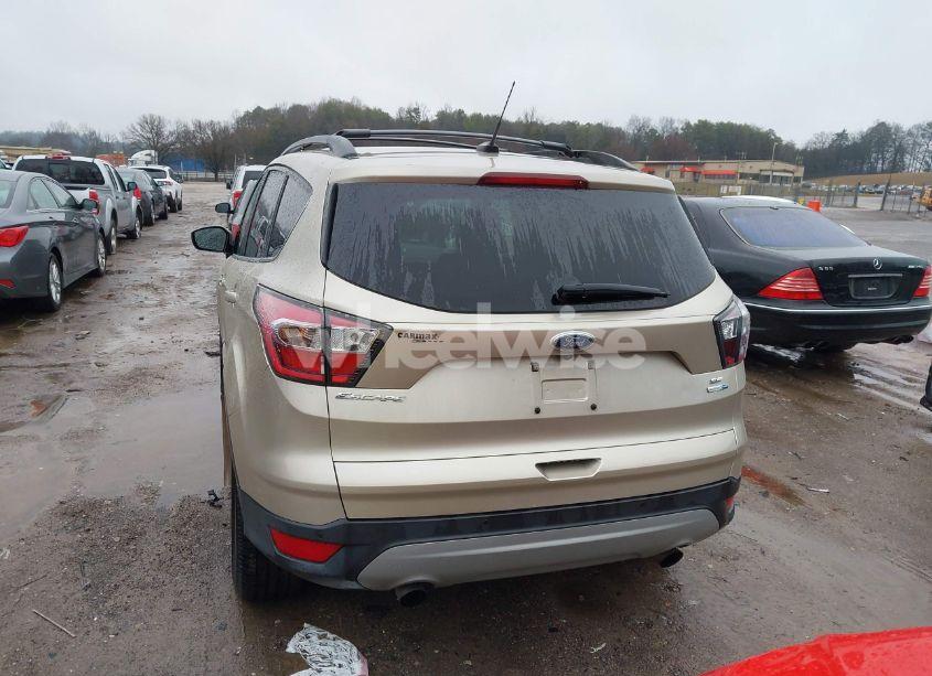 Photo 16 of 2017 Ford Escape SE (VIN 1FMCU9GDXHUB34352)