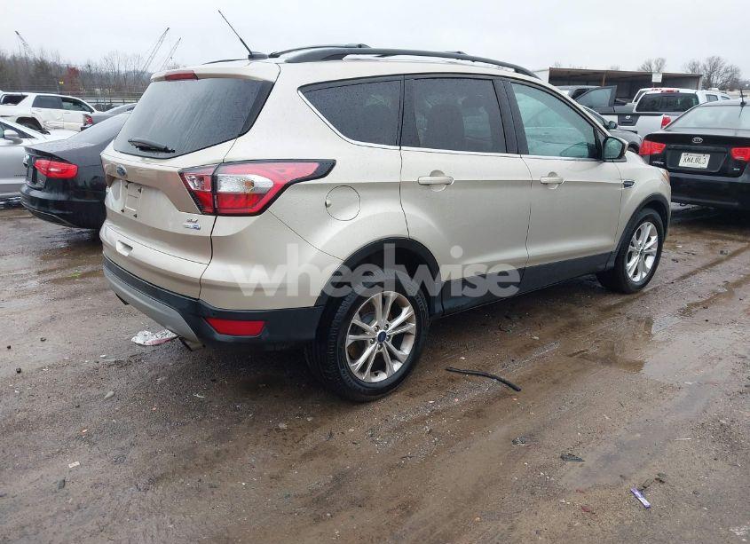 Photo 4 of 2017 Ford Escape SE (VIN 1FMCU9GDXHUB34352)