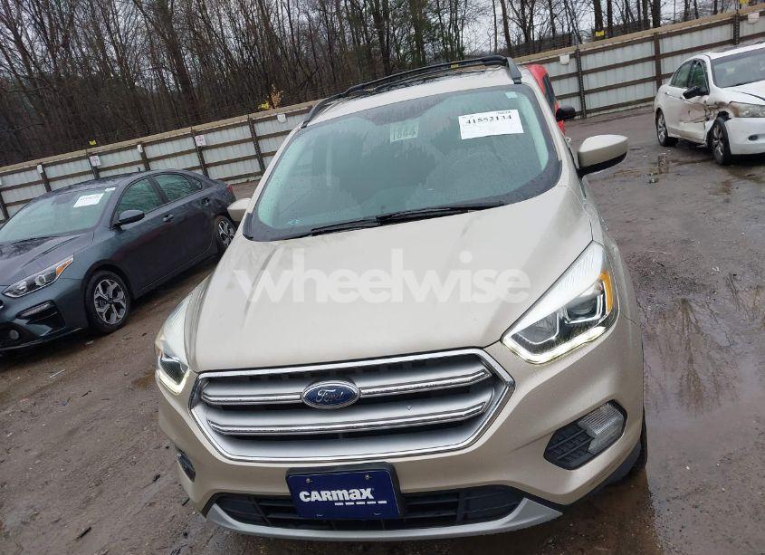 Photo 6 of 2017 Ford Escape SE (VIN 1FMCU9GDXHUB34352)