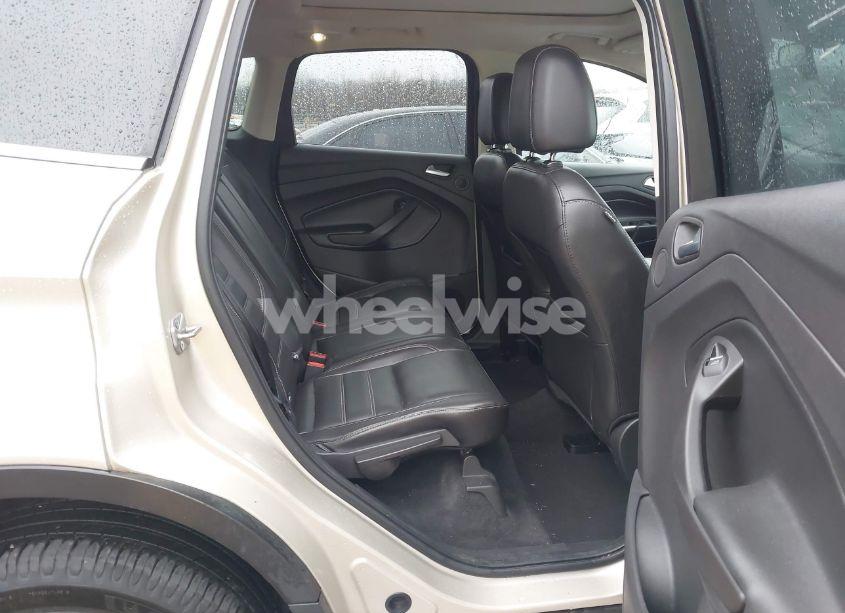 Photo 8 of 2017 Ford Escape SE (VIN 1FMCU9GDXHUB34352)