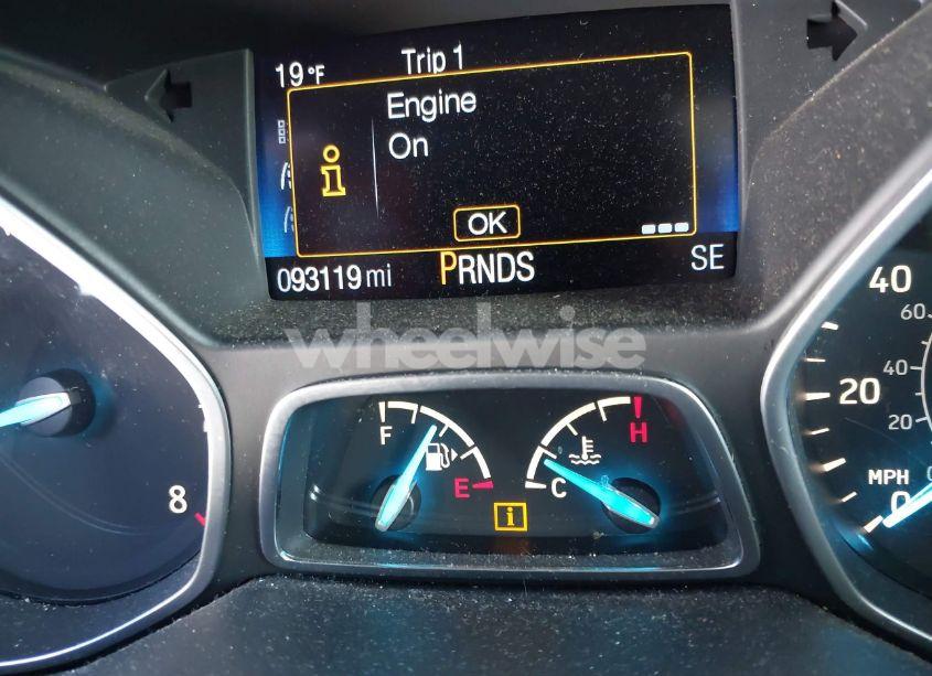 Photo 15 of 2017 Ford Escape SE (VIN 1FMCU9GDXHUC05999)