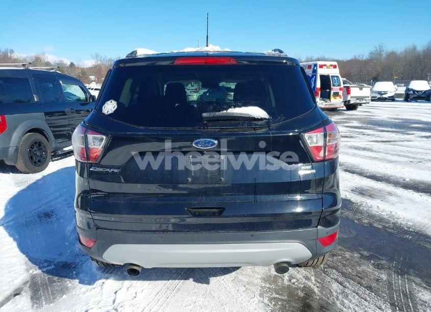 Photo 16 of 2017 Ford Escape SE (VIN 1FMCU9GDXHUC05999)
