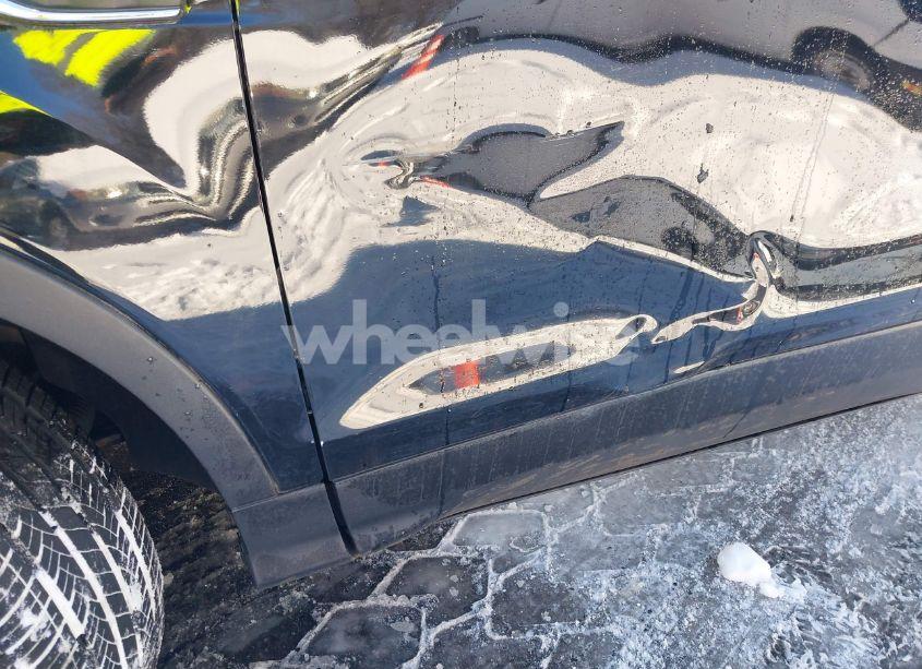 Photo 6 of 2017 Ford Escape SE (VIN 1FMCU9GDXHUC05999)