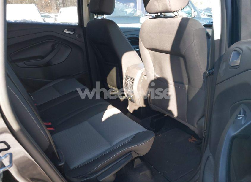 Photo 8 of 2017 Ford Escape SE (VIN 1FMCU9GDXHUC05999)