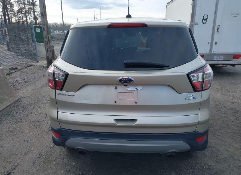 Photo 16 of 2017 Ford Escape SE (VIN 1FMCU9GDXHUC45600)