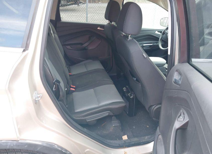 Photo 8 of 2017 Ford Escape SE (VIN 1FMCU9GDXHUC45600)