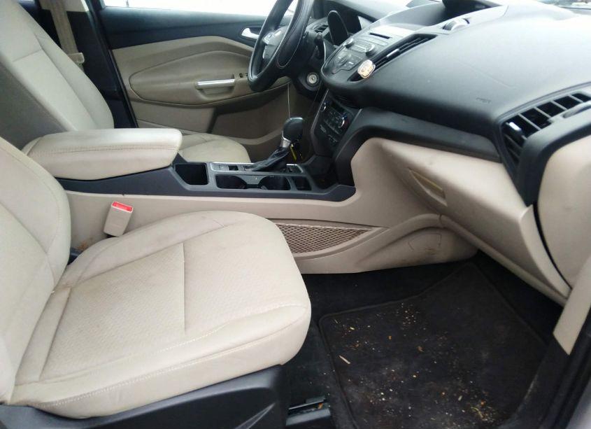 Photo 5 of 2017 Ford Escape SE (VIN 1FMCU9GDXHUC61506)