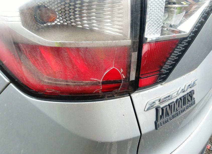 Photo 6 of 2017 Ford Escape SE (VIN 1FMCU9GDXHUC61506)