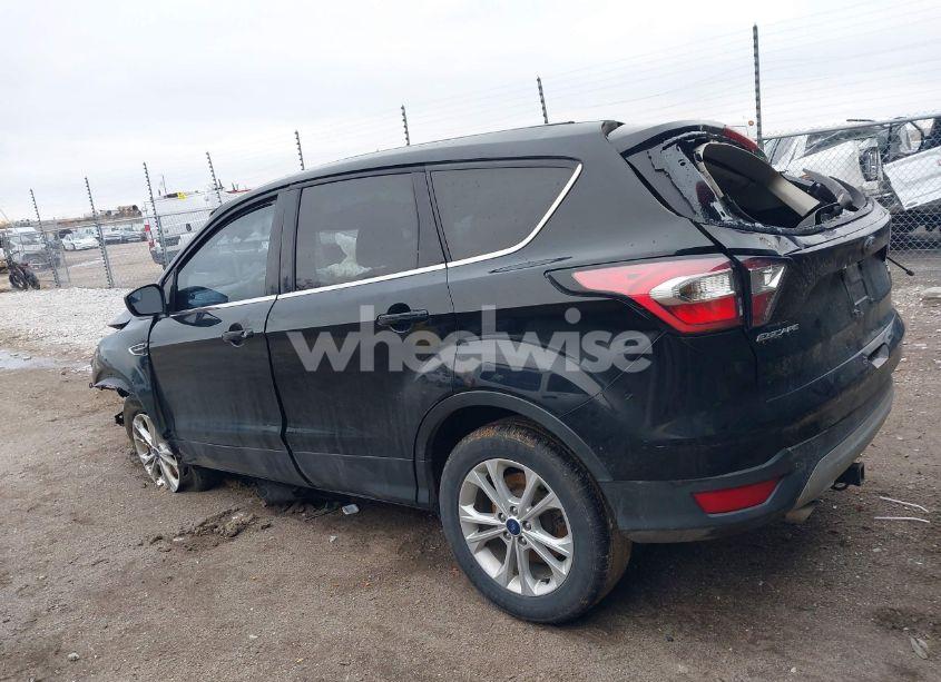 Photo 15 of 2017 Ford Escape SE (VIN 1FMCU9GDXHUC61649)