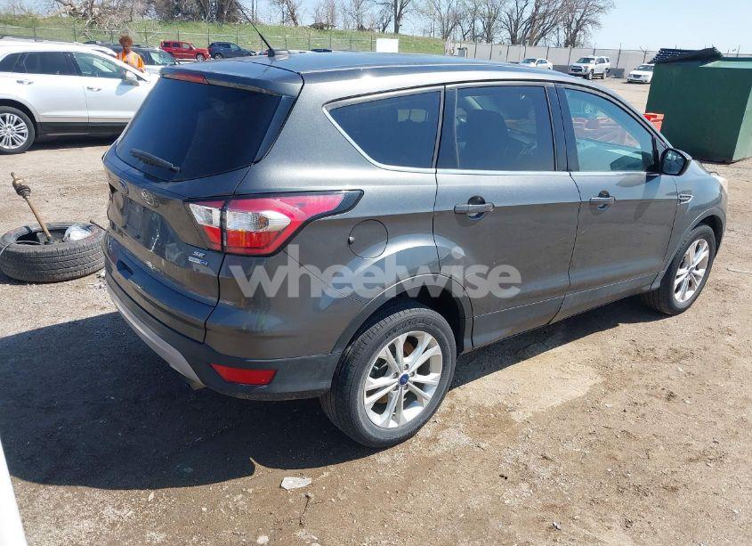 Photo 4 of 2017 Ford Escape SE (VIN 1FMCU9GDXHUC62428)