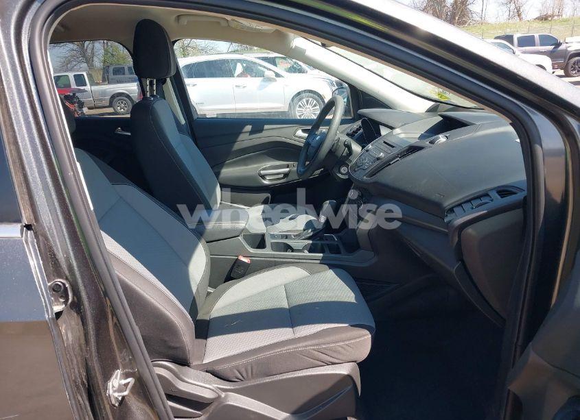 Photo 5 of 2017 Ford Escape SE (VIN 1FMCU9GDXHUC62428)