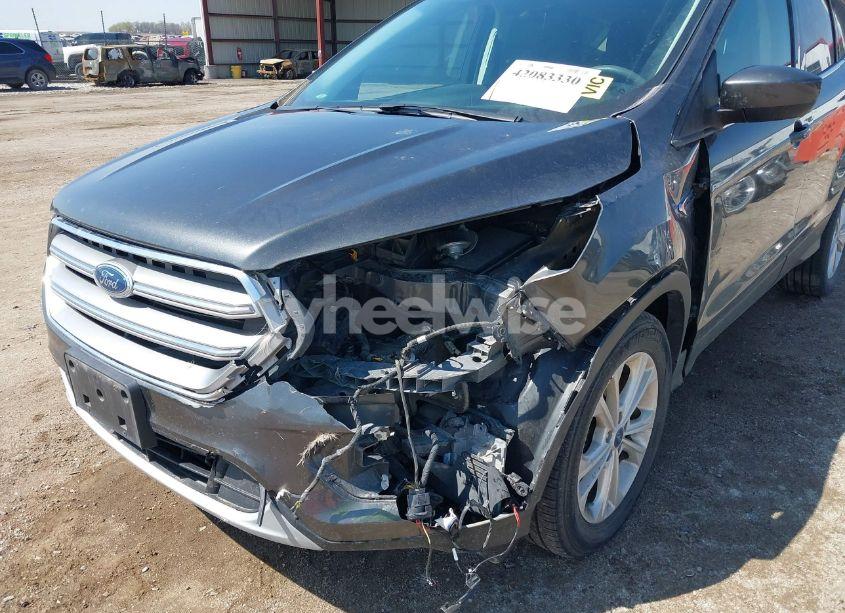 Photo 6 of 2017 Ford Escape SE (VIN 1FMCU9GDXHUC62428)