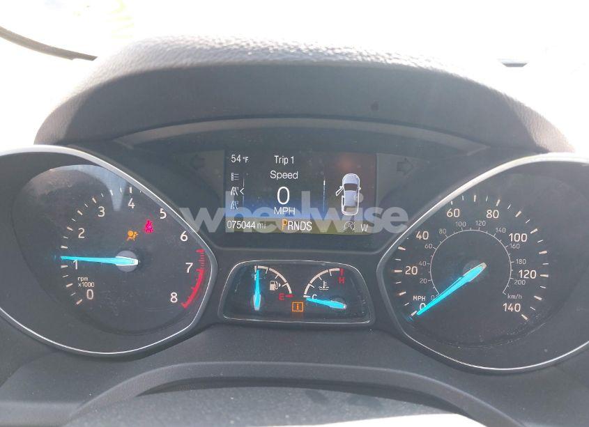 Photo 7 of 2017 Ford Escape SE (VIN 1FMCU9GDXHUC62428)