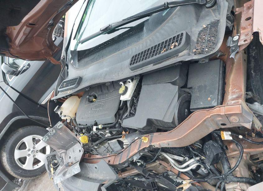 Photo 10 of 2017 Ford Escape SE (VIN 1FMCU9GDXHUC75356)