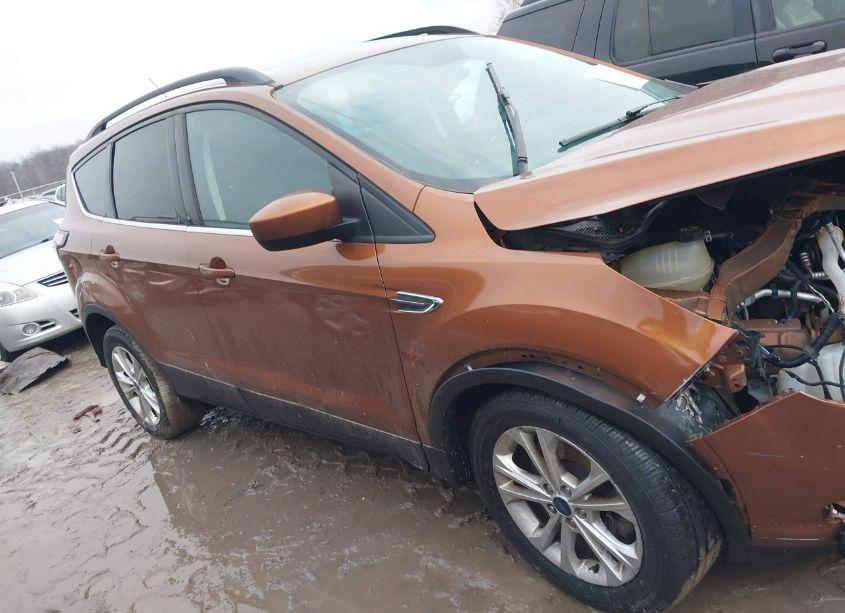 Photo 14 of 2017 Ford Escape SE (VIN 1FMCU9GDXHUC75356)