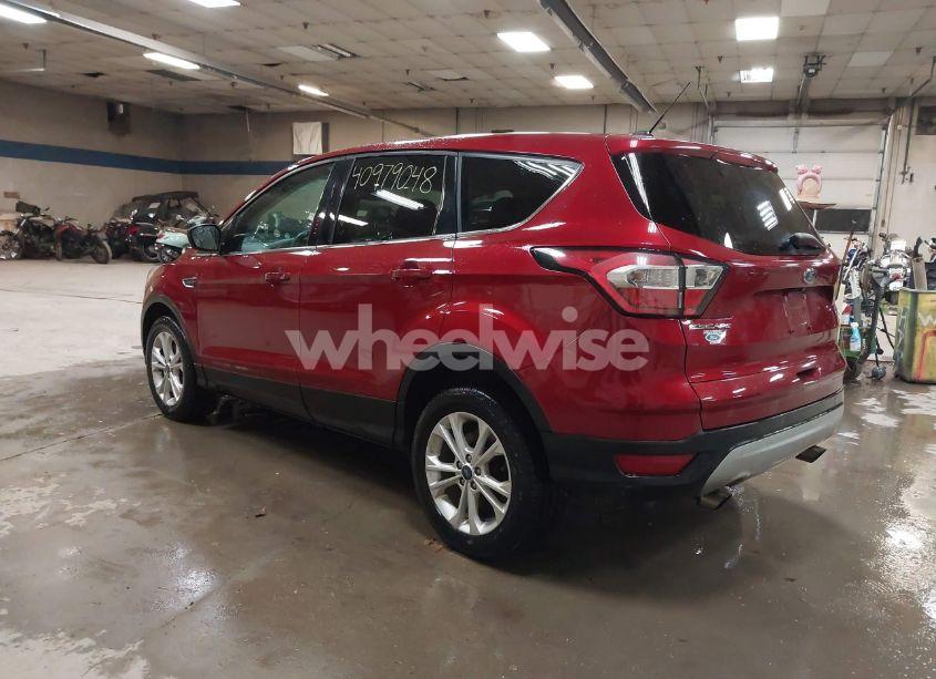Photo 3 of 2017 Ford Escape SE (VIN 1FMCU9GDXHUC83201)