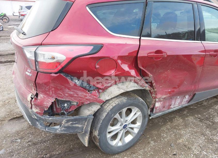 Photo 6 of 2017 Ford Escape SE (VIN 1FMCU9GDXHUC87569)