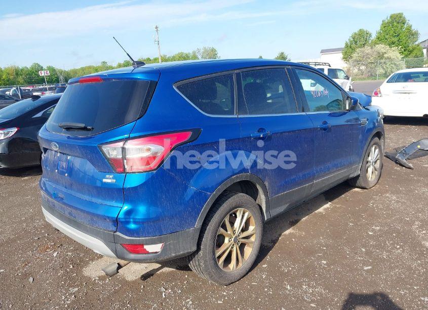 Photo 4 of 2017 Ford Escape SE (VIN 1FMCU9GDXHUD17055)