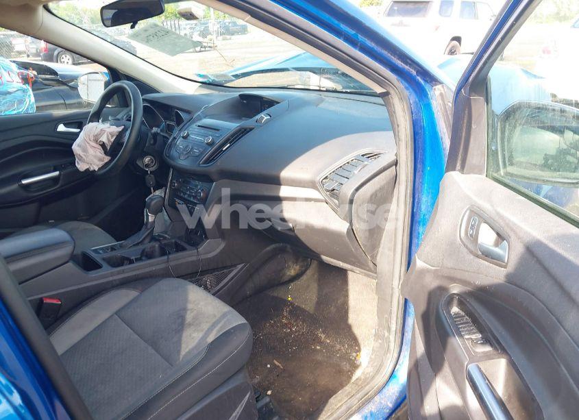 Photo 5 of 2017 Ford Escape SE (VIN 1FMCU9GDXHUD17055)