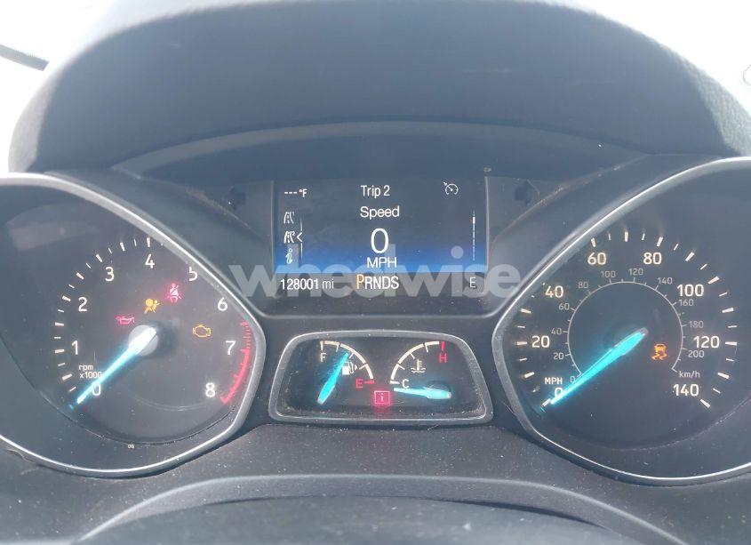 Photo 7 of 2017 Ford Escape SE (VIN 1FMCU9GDXHUD17055)