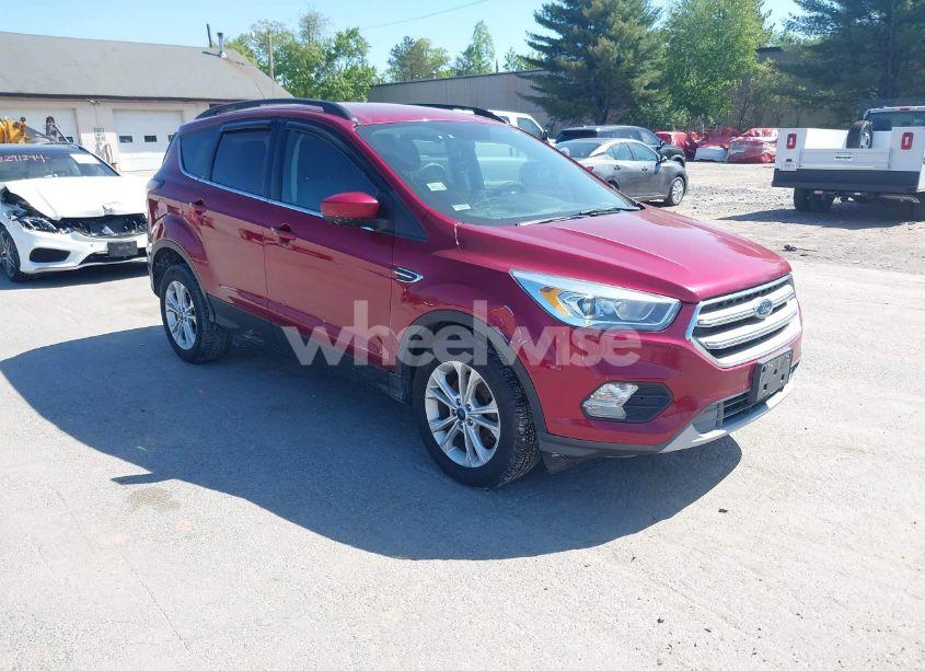 2017 Ford Escape SE (VIN 1FMCU9GDXHUD63338) main photo