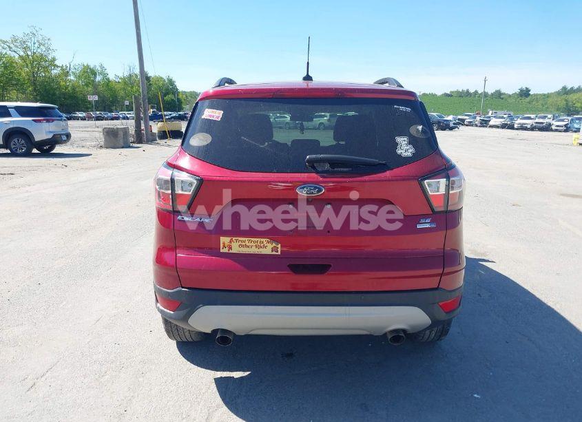 Photo 16 of 2017 Ford Escape SE (VIN 1FMCU9GDXHUD63338)