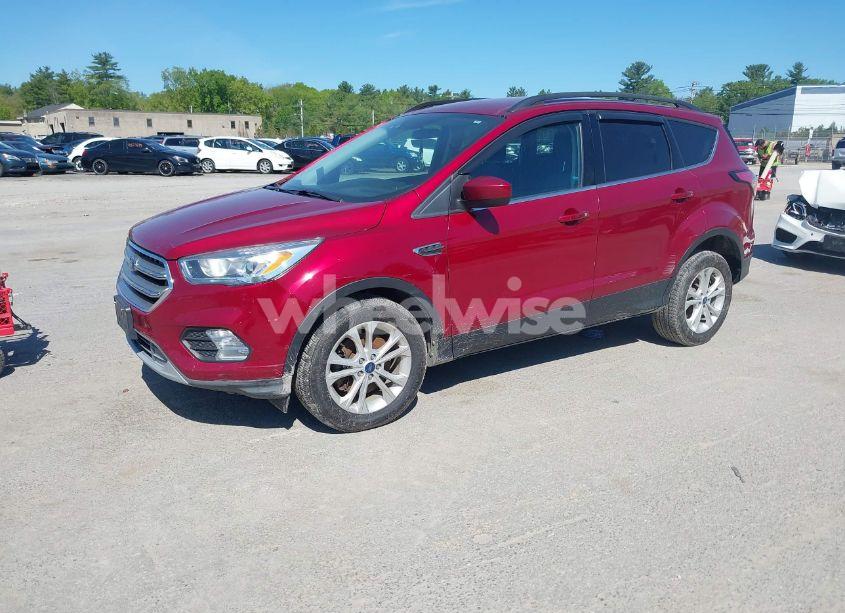 Photo 2 of 2017 Ford Escape SE (VIN 1FMCU9GDXHUD63338)