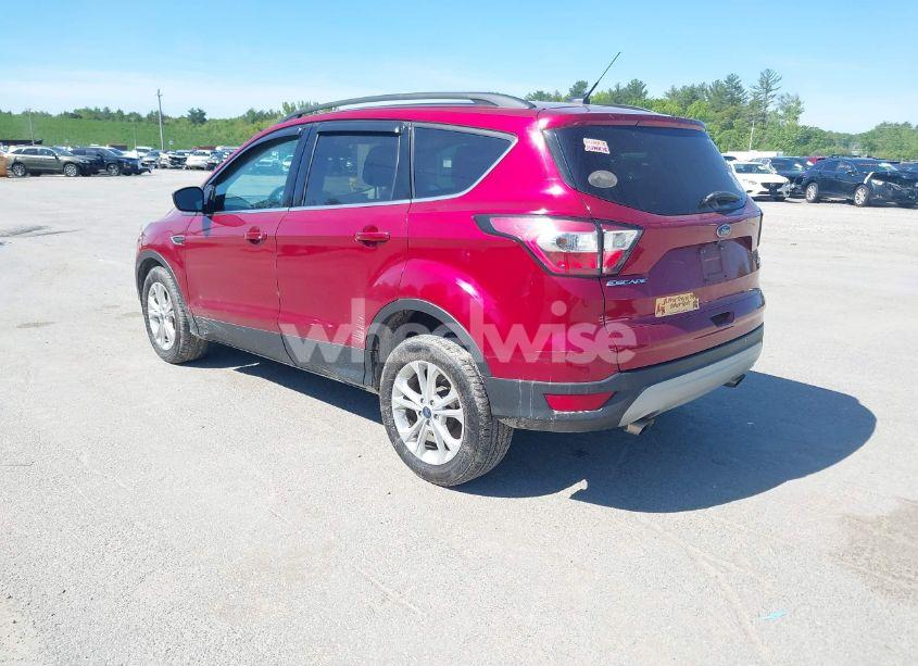 Photo 3 of 2017 Ford Escape SE (VIN 1FMCU9GDXHUD63338)