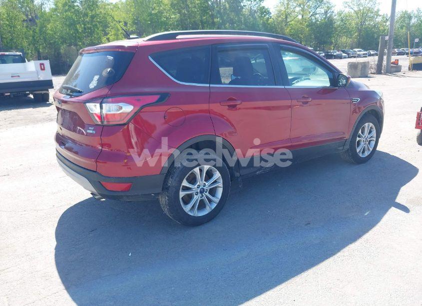 Photo 4 of 2017 Ford Escape SE (VIN 1FMCU9GDXHUD63338)