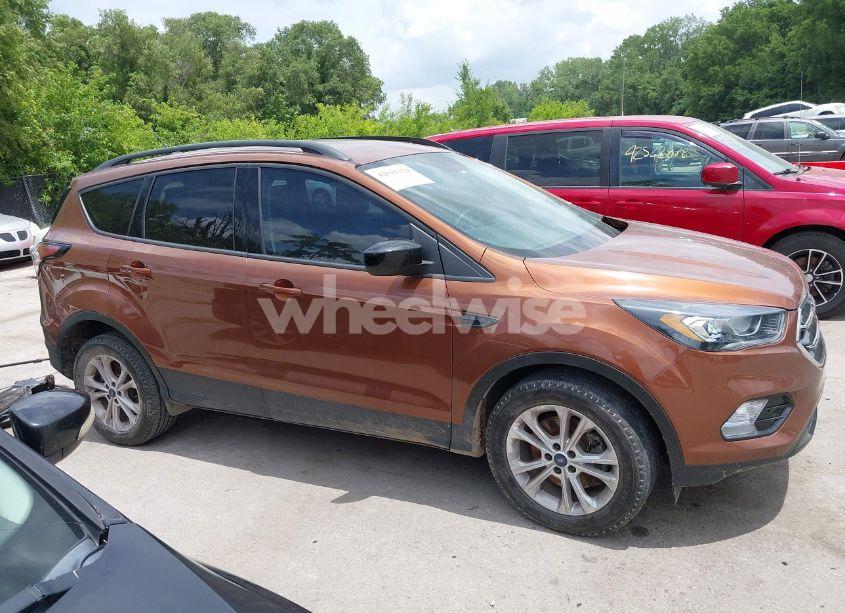 Photo 14 of 2017 Ford Escape SE (VIN 1FMCU9GDXHUD66417)