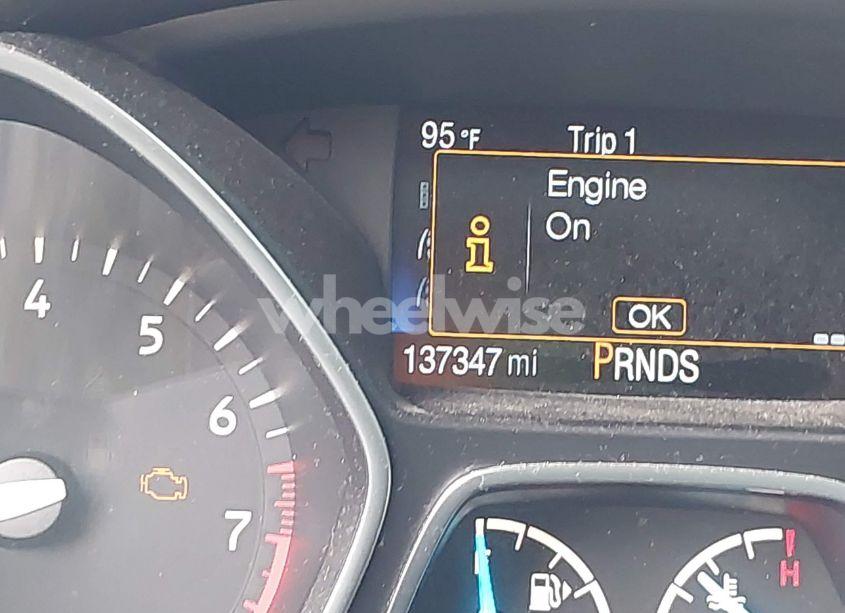 Photo 16 of 2017 Ford Escape SE (VIN 1FMCU9GDXHUD66417)