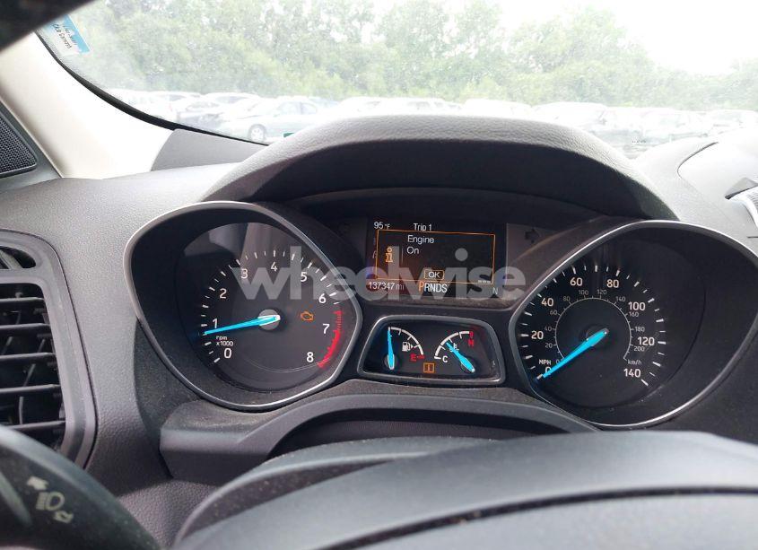 Photo 7 of 2017 Ford Escape SE (VIN 1FMCU9GDXHUD66417)