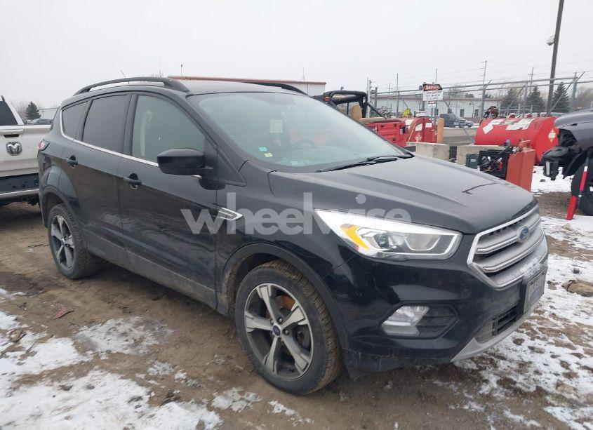 2017 Ford Escape SE (VIN 1FMCU9GDXHUD74100) main photo