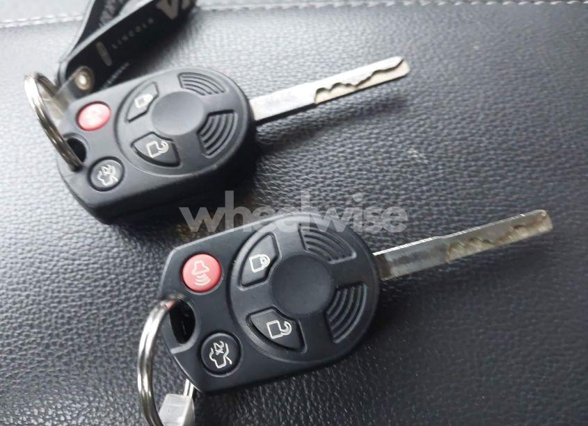 Photo 11 of 2017 Ford Escape SE (VIN 1FMCU9GDXHUD74100)