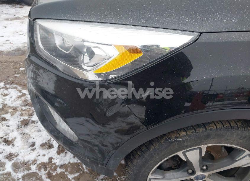 Photo 6 of 2017 Ford Escape SE (VIN 1FMCU9GDXHUD74100)