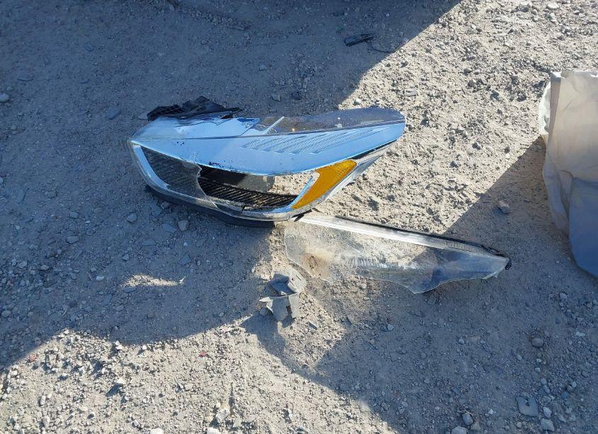 Photo 12 of 2017 Ford Escape SE (VIN 1FMCU9GDXHUE21416)